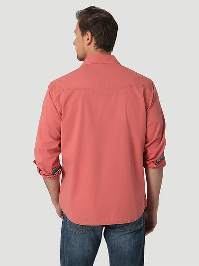 Wrangler Men's Retro Premium Long Sleeve Button Down Shirt in Pomelo Red