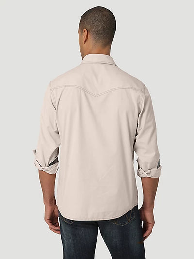 Wrangler Men's Retro Premium Long Sleeve Button Down Shirt in Pale Tan