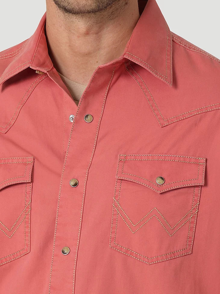 Wrangler Men's Retro Premium Long Sleeve Button Down Shirt in Pomelo Red