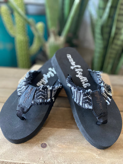 The Encore Aztec Black And White Gypsy Jazz Flip Flop
