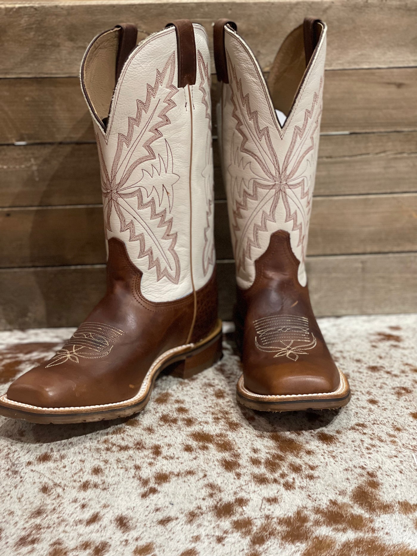 Tony lama 2025 cowhide boots